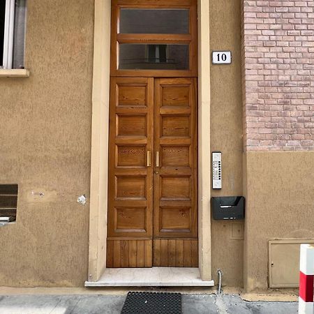Charming Apartment Near Saragozza Bologna Exterior foto